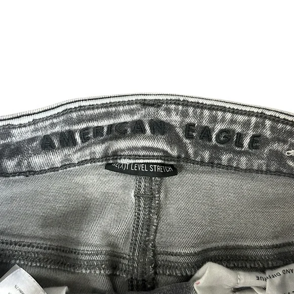 American Eagle Outfitters Light Gray Distressed Skinny Jeans - Picture 4 of 5
